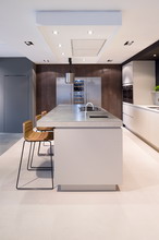 Showroom 37